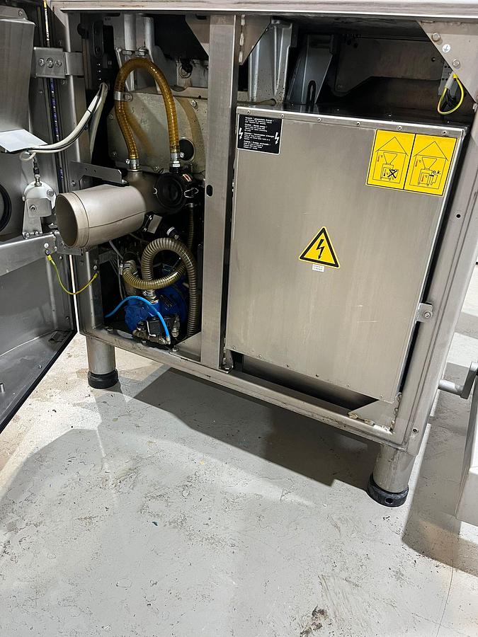 Used 2019 Handtmann Vacuümvuller, VF620K-pomp