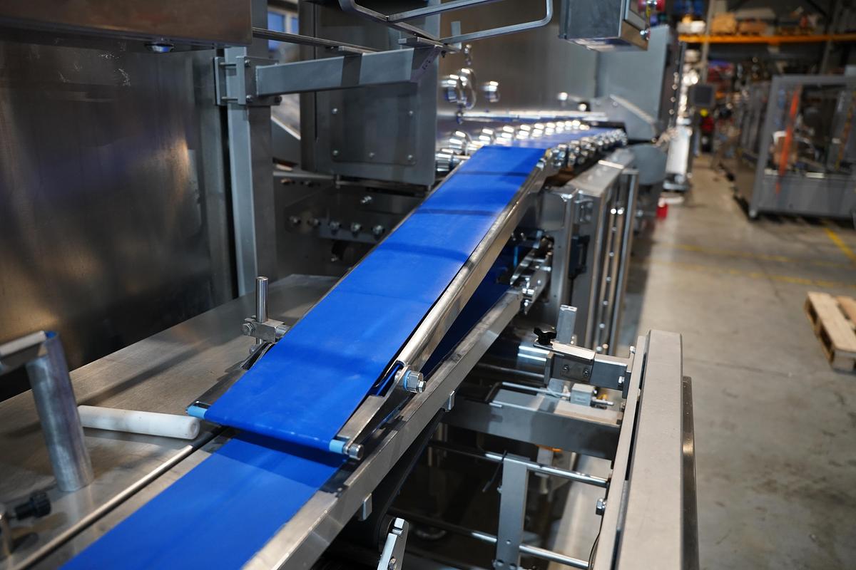 Gebruikt 2011 BG PACK Spa revolver flow packline type BG2800 EWL220-LEFT