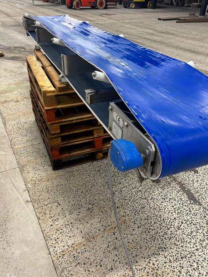 Gebruikt 2002 Inpak Bravi Transportband, Trogvorm