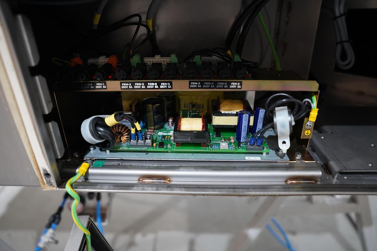 Gebruikt 2003 Ishida Multihead weger, CCW-M-214W-S/70-WP