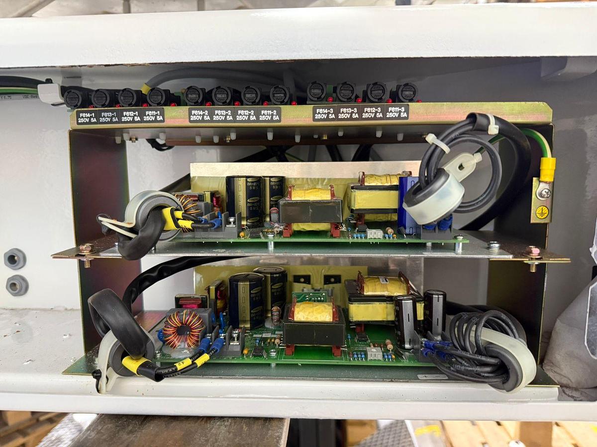 Gebruikt 2003 Ishida Multihead weger, CCW-EM-210/30