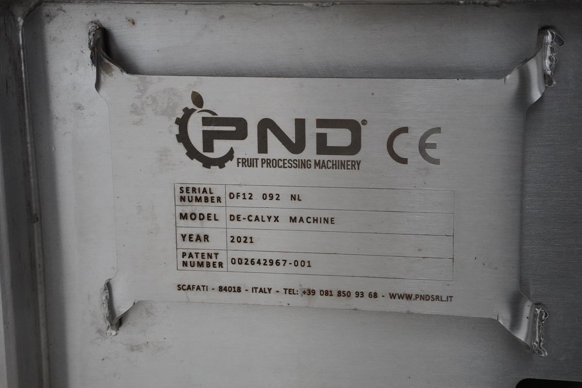 Gebruikt 2021 PND Aardbeiensnijder type, De-clayx machine