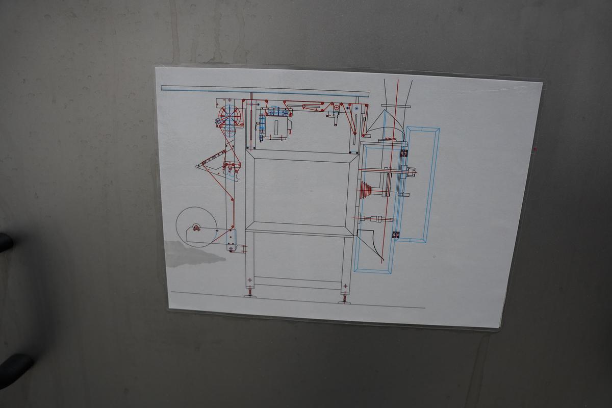 Gebruikt 2017 Innotech  Verticale verpak en sealmachine 2500 REVO E