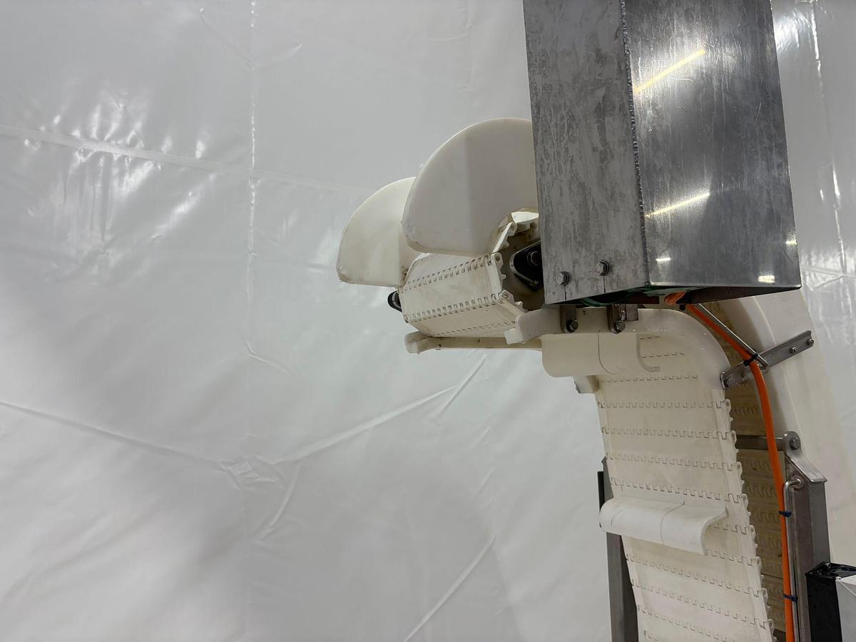 Gebruikt 2005 HGM Opvoerband type, 104.6