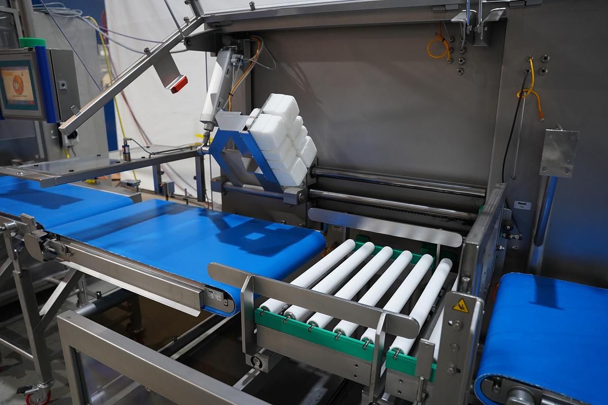 Gebruikt 2006 Groba Kaas ontfoliemachine, type TB454,L-200