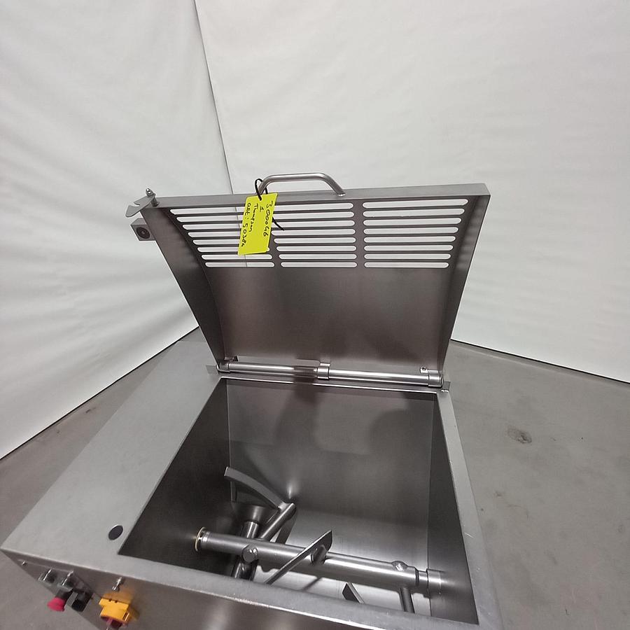 Gebruikt 2007 Thompson Meat Machinery Gehaktmolen, 900