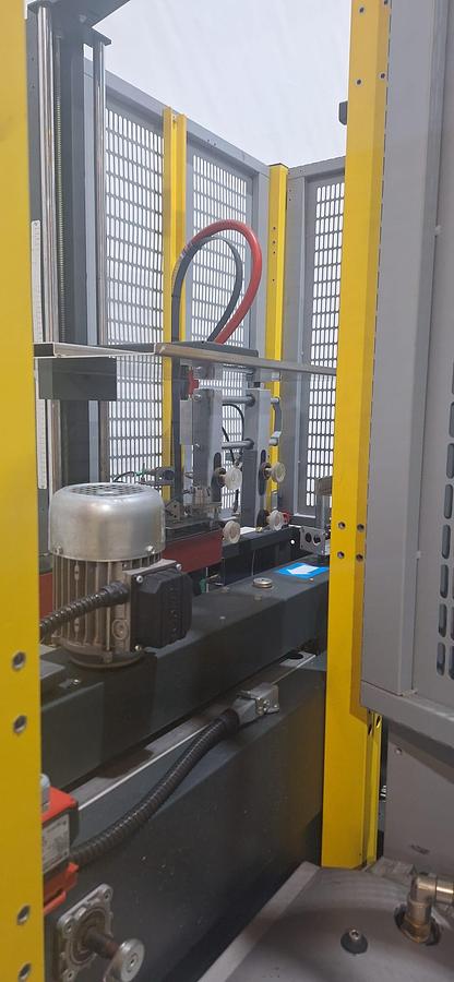 Gebruikt 2011 Siat Dozenvouwer/taper, type F344 SX