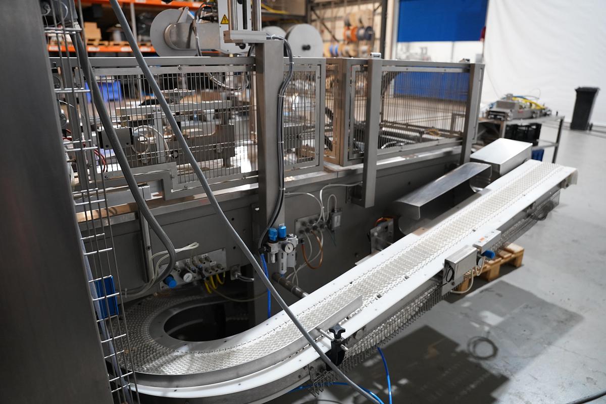 Gebruikt 2011 BG PACK Spa revolver flow packline type BG2800 EWL220-LEFT