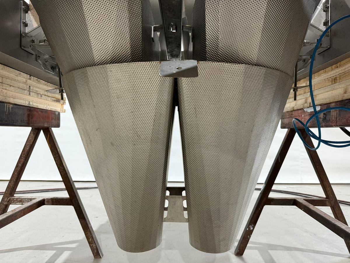 Gebruikt 2007 Ishida Multihead weger, CCW-R-220W-1D/30-WP