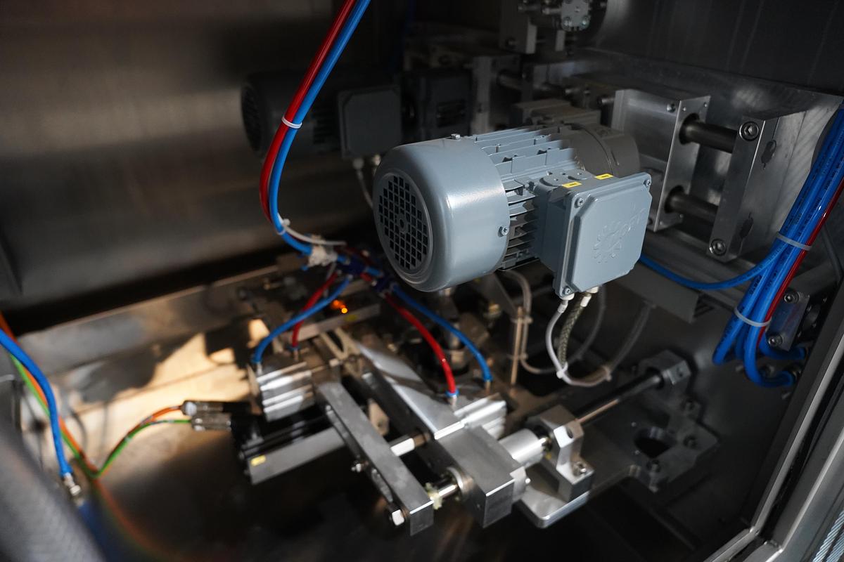 Gebruikt 2021 Inno-tech Verticale verpak en sealmachine 3800 REVO