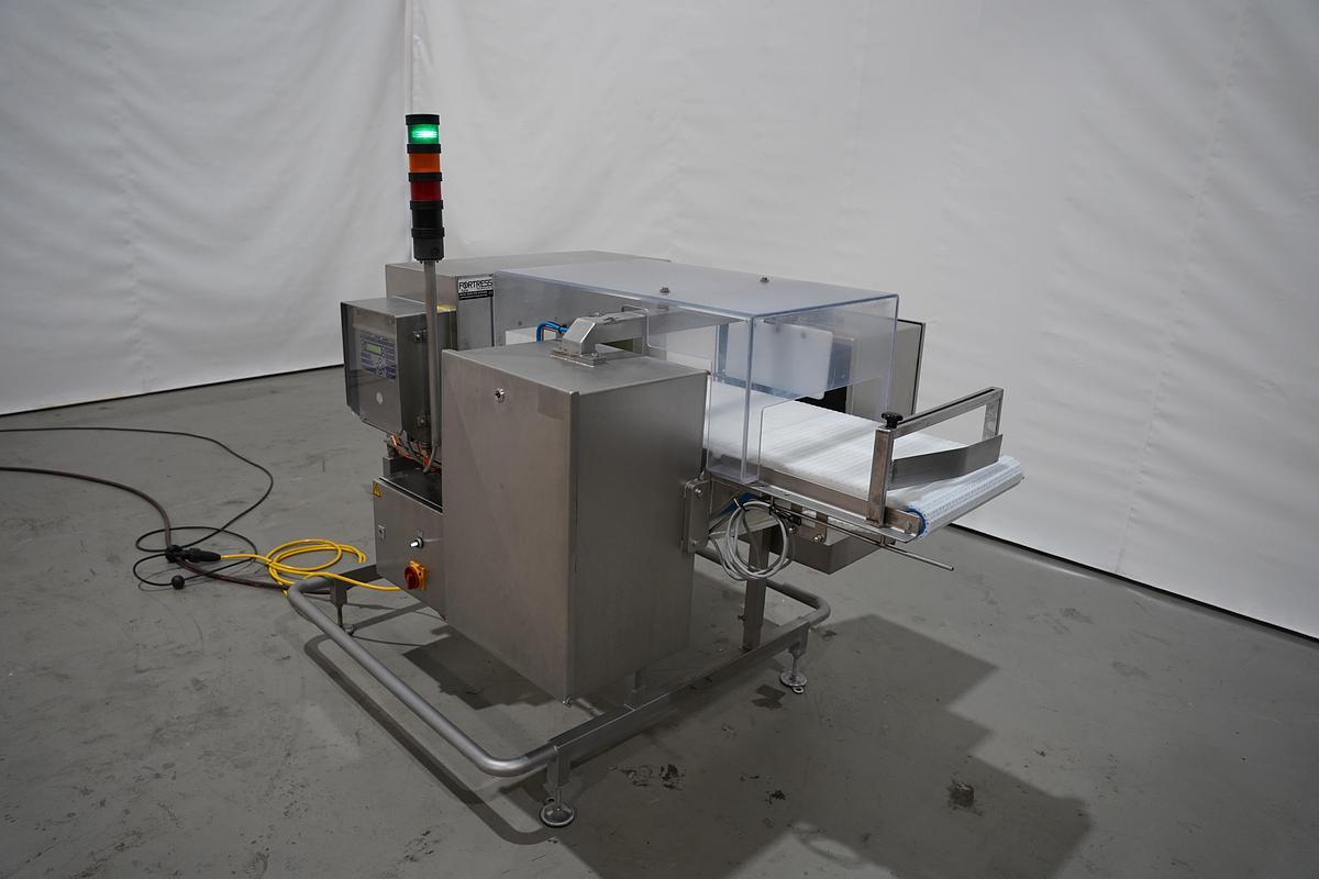 Gebruikt 2014 Fortress Metaaldetector