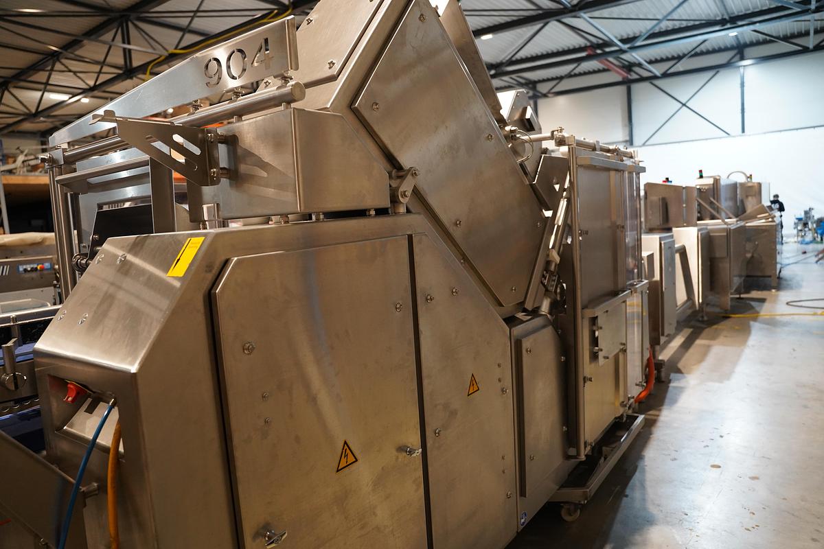 Gebruikt 2011 BG PACK Spa revolver flow packline type BG2800 EWL220-LEFT