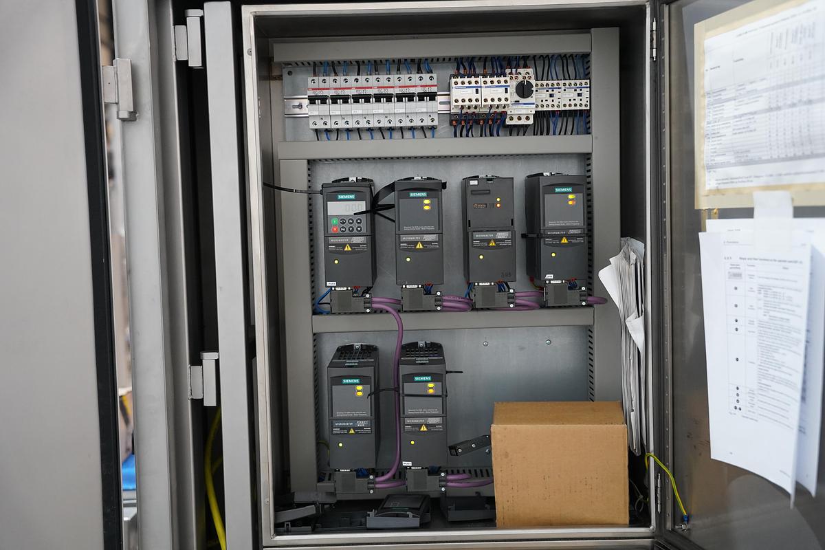 Gebruikt 2006 Groba Kaas ontfoliemachine, type TB454,L-200