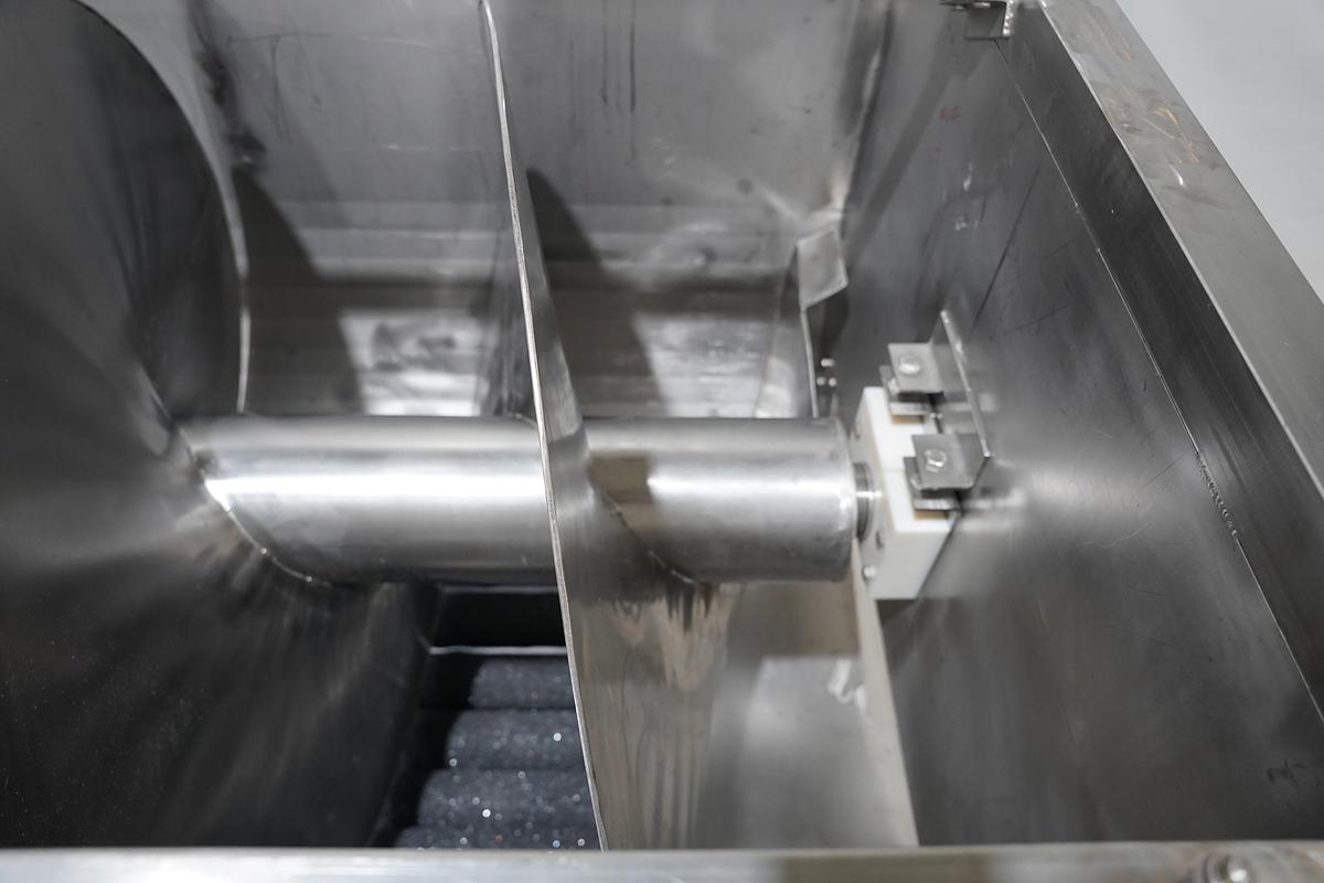 Gebruikt 2005 Dornow industriële schilmachine