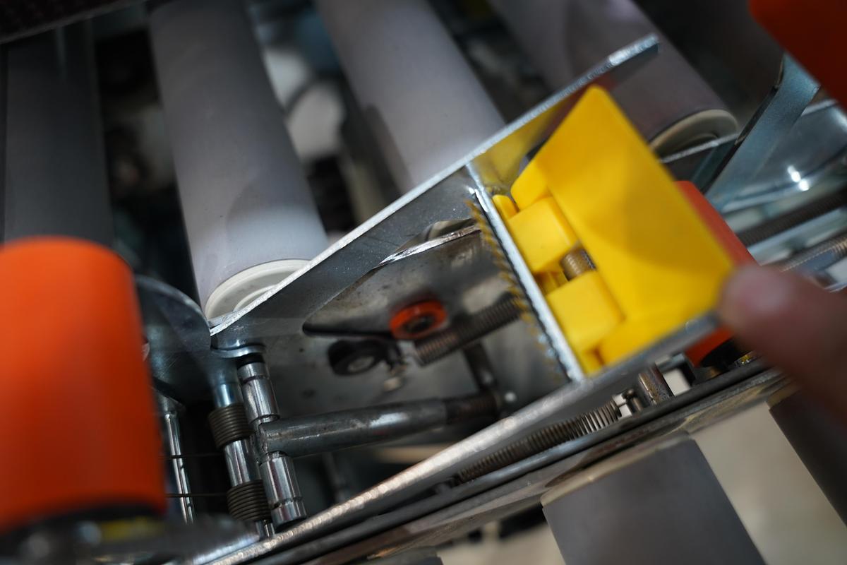 Gebruikt 2007 Soco T-400 dozensluitmachine
