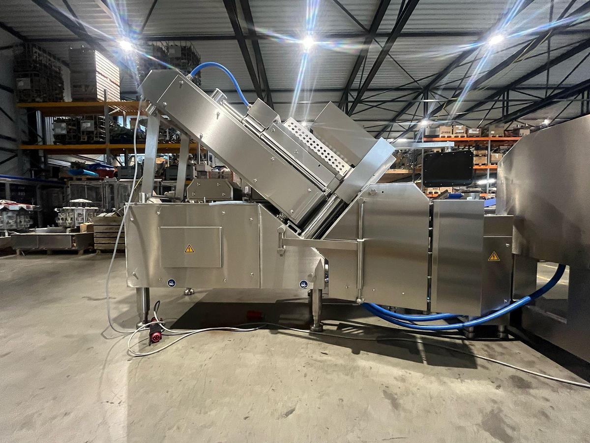 Used 2006 Weber Slicer CCS902