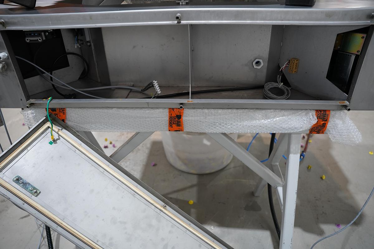 Gebruikt 1999 Ishida Multihead weger, CCW-RZ-214W-S/60-WP