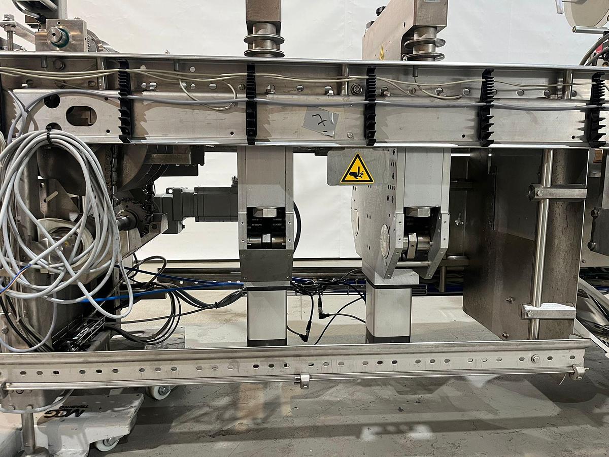 Gebruikt 2008 Multivac Dieptrekverpakkingsmachine R245