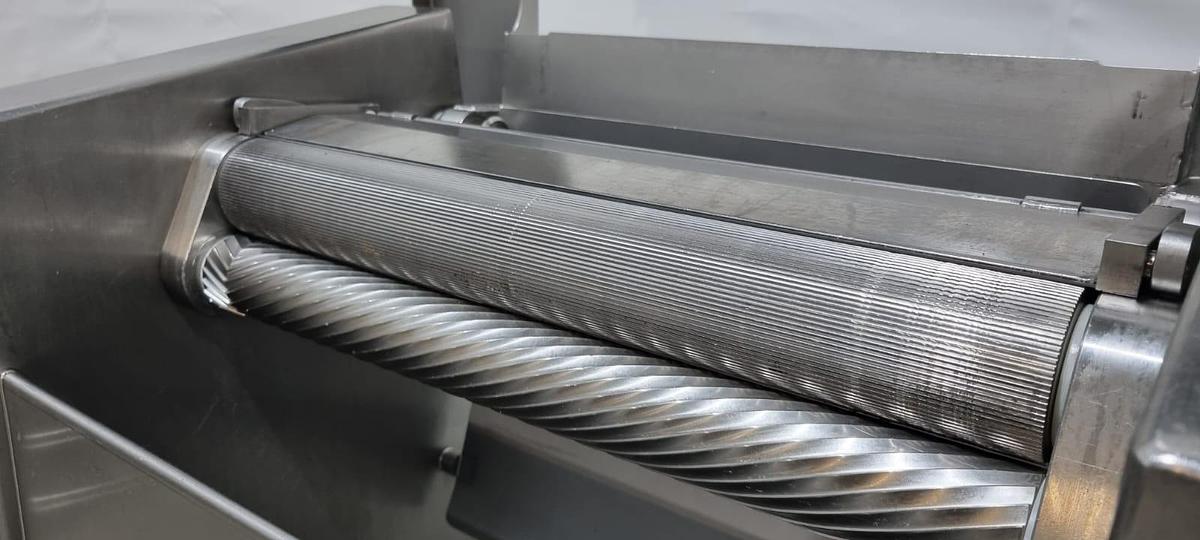 Gebruikt 2004 Maja Onthuidmachine, EVM 3006