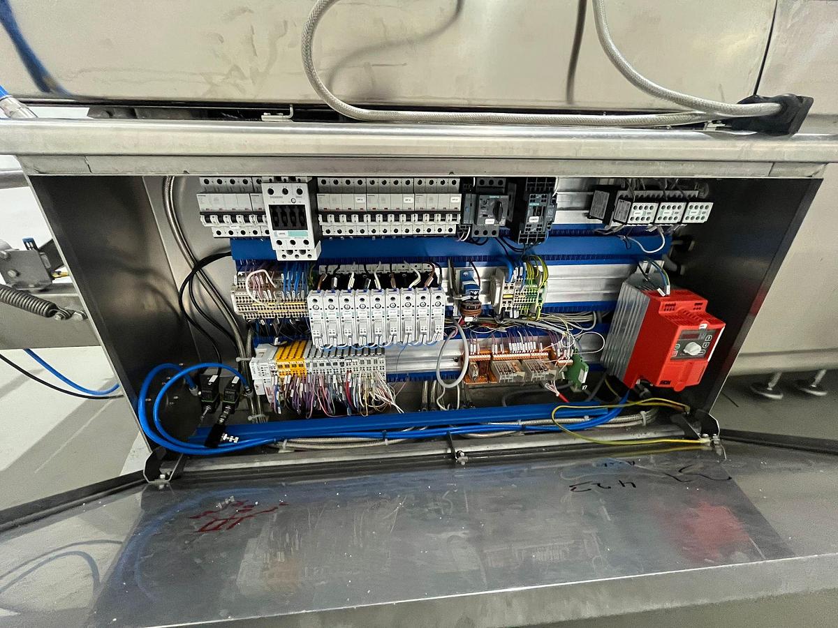 Gebruikt 2008 Multivac Dieptrekverpakkingsmachine R245