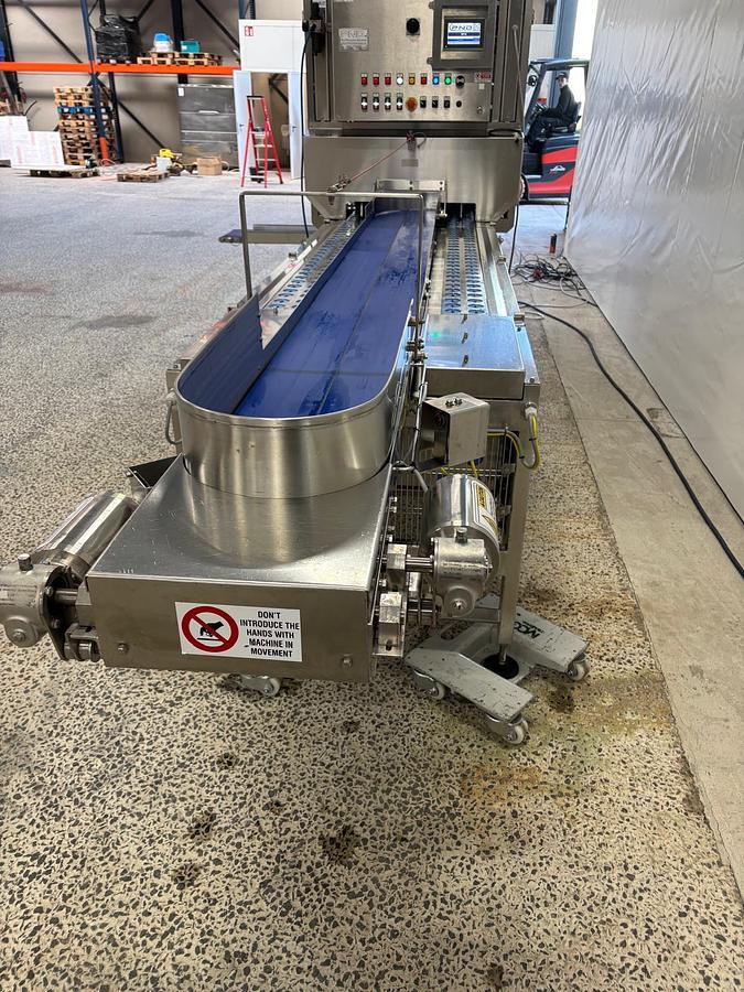 Gebruikt 2022 PND  Aardbeiensnijder type, De-clayx machine