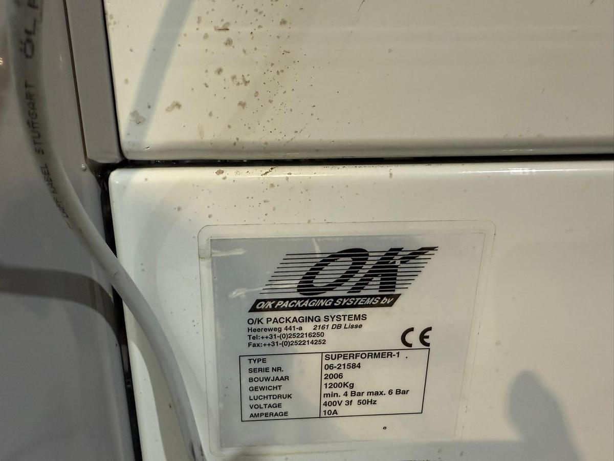 Gebruikt 2006 OK Packaging Systems B.V. Superformer-1 dozenmachine met tape