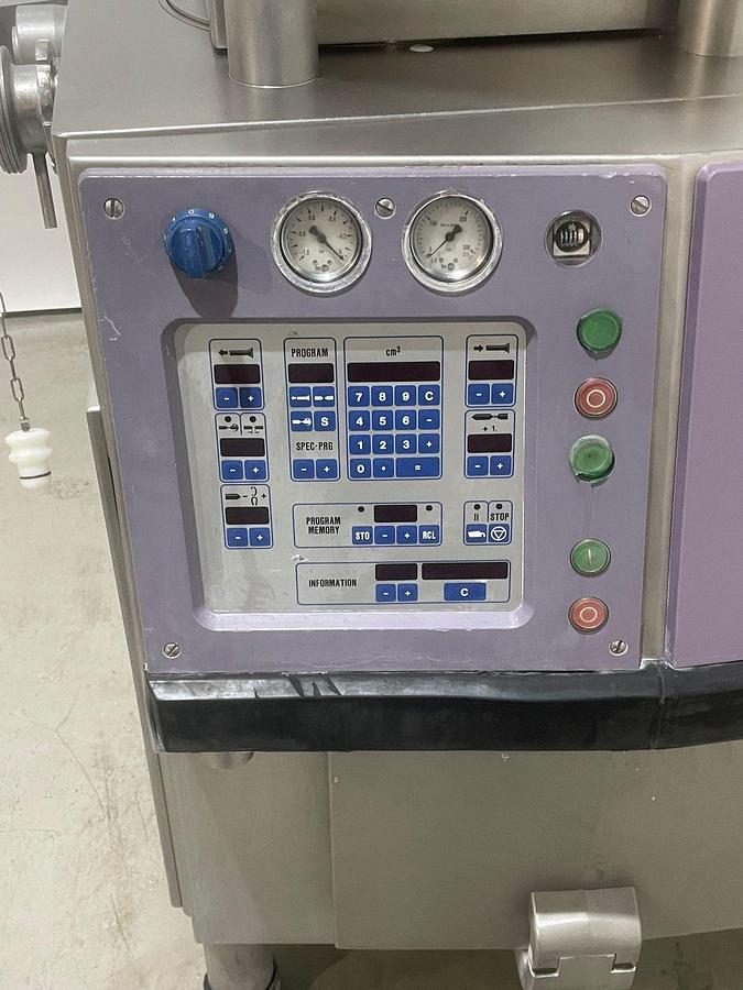 Gebruikt Handtmann Vacuümvuller, VF200B