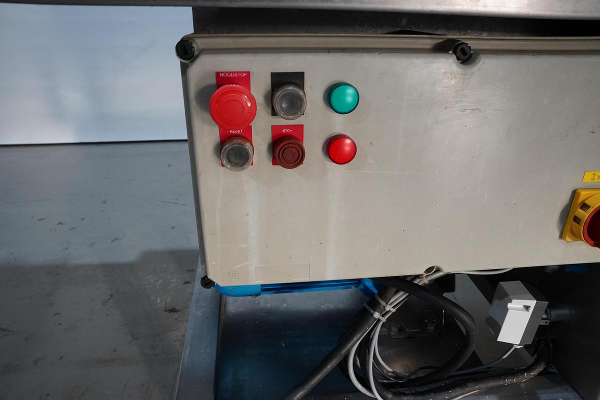 Gebruikt 2000 Cretel Krattenwasser, AWM-235B