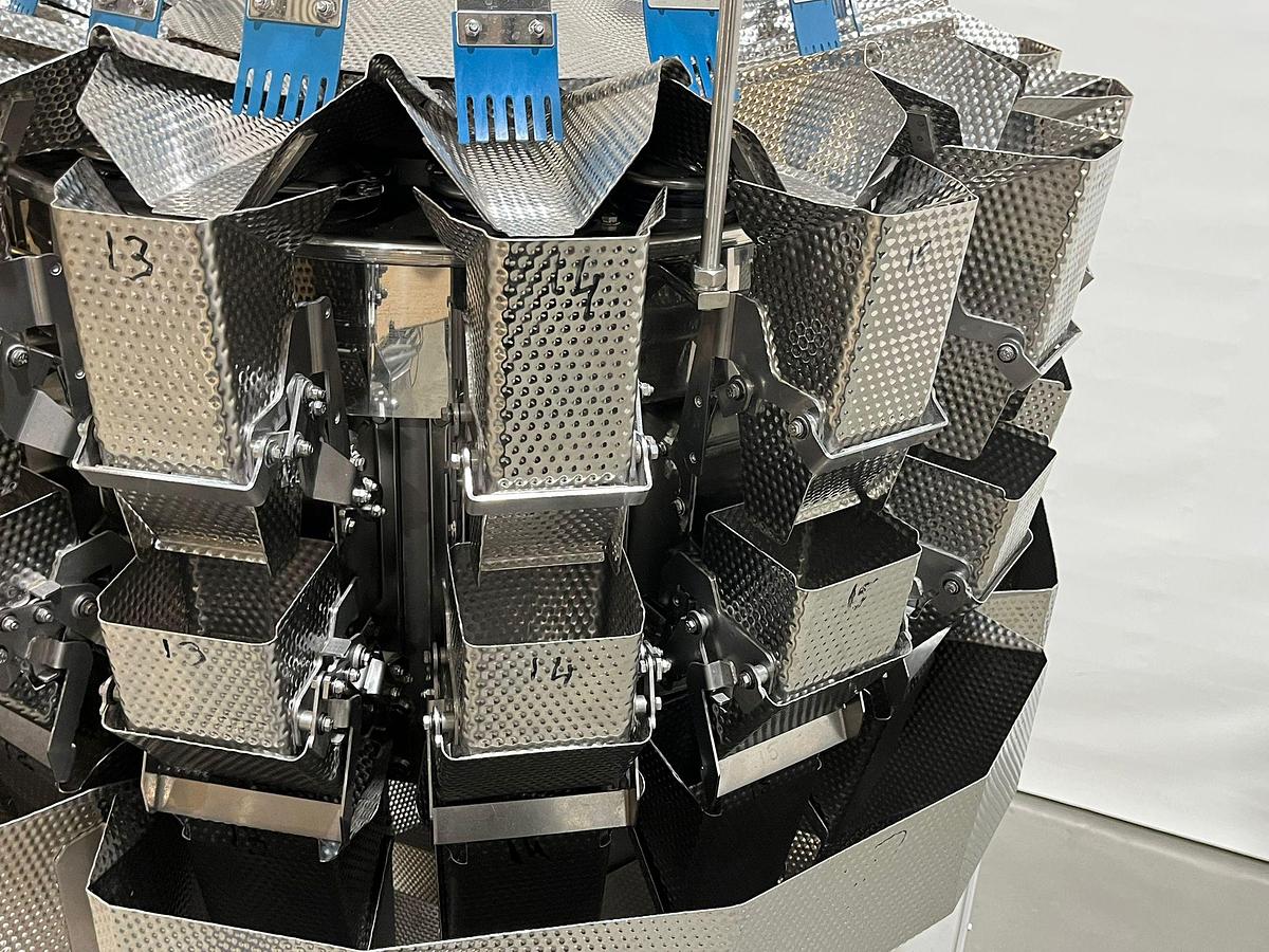 Gebruikt 2017 Ishida Multihead weger, CCW-RVE-216B-1D/15-SS