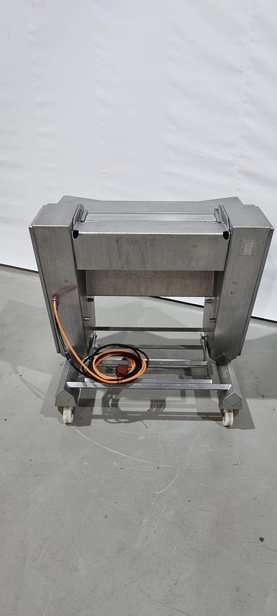 Gebruikt 2018 Maja Onthuidmachine, EVM 5006