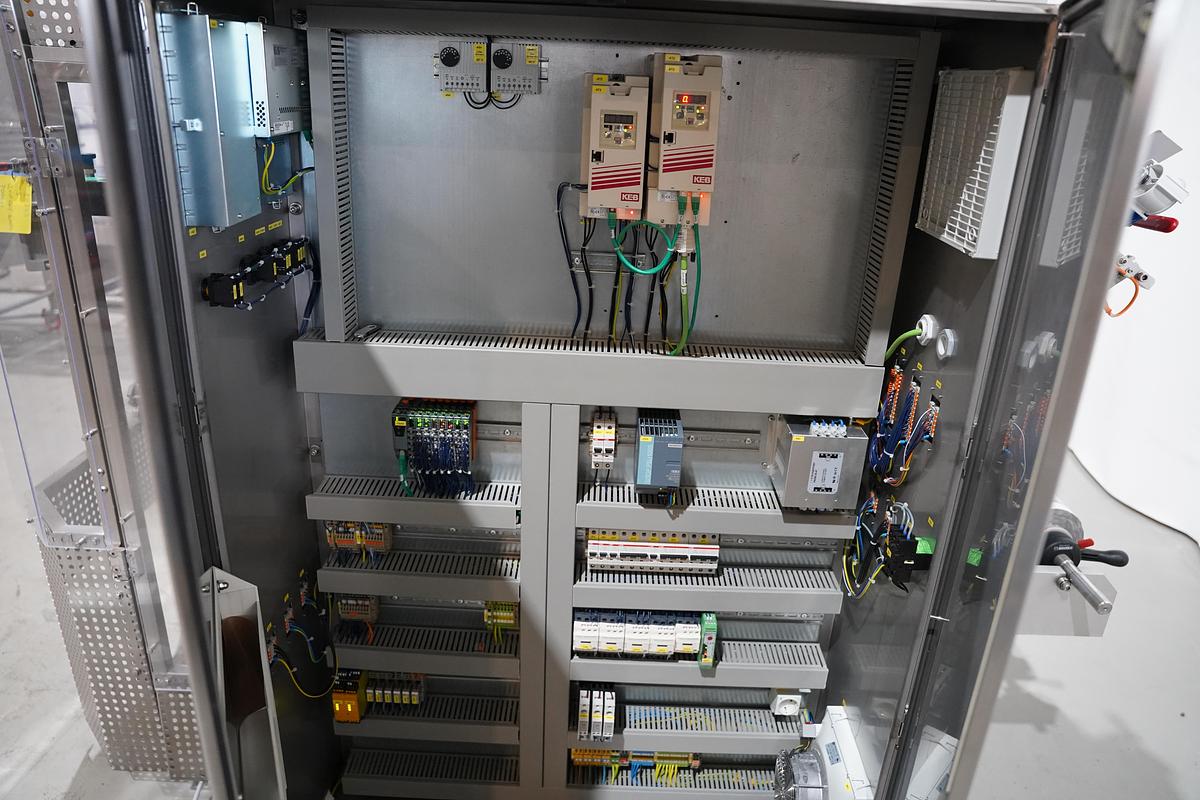 Gebruikt 2017 Innotech  Verticale verpak en sealmachine 2500 REVO E