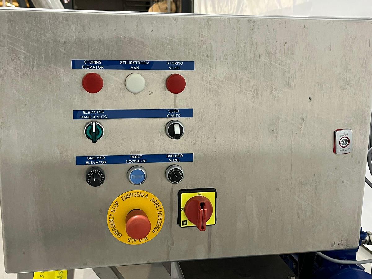 Gebruikt 2007 Bulkflo Bunker met opvoervijzel