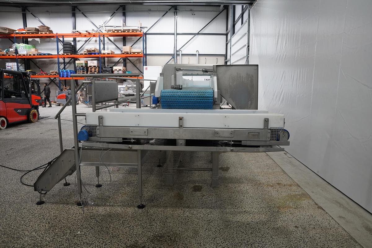 Gebruikt 2009 Ioma/Boldtusystems Transportband met metaaldetector en bordes