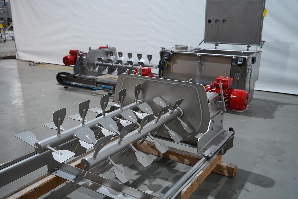 2020 Dinnissen Batch Menger, type 304-30-2x3