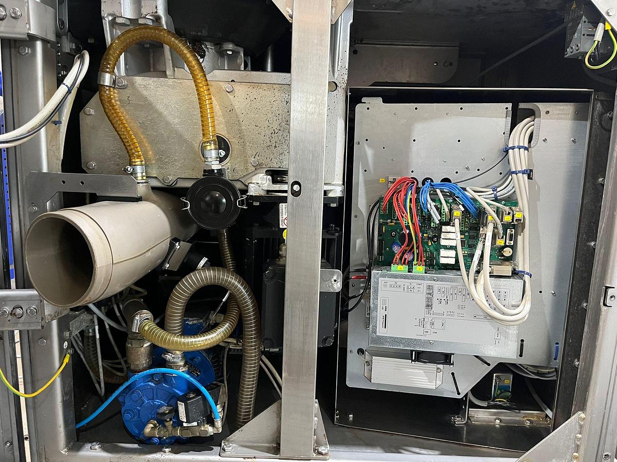 Used 2019 Handtmann Vacuümvuller, VF620K-pomp