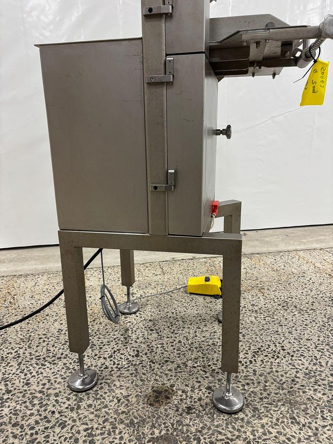 Gebruikt 2004 Omega Zaag