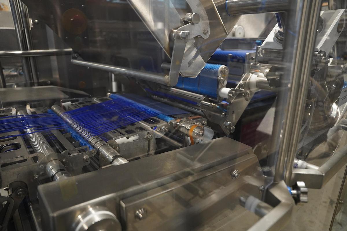 Gebruikt 2011 BG PACK Spa revolver flow packline type BG2800 EWL220-LEFT