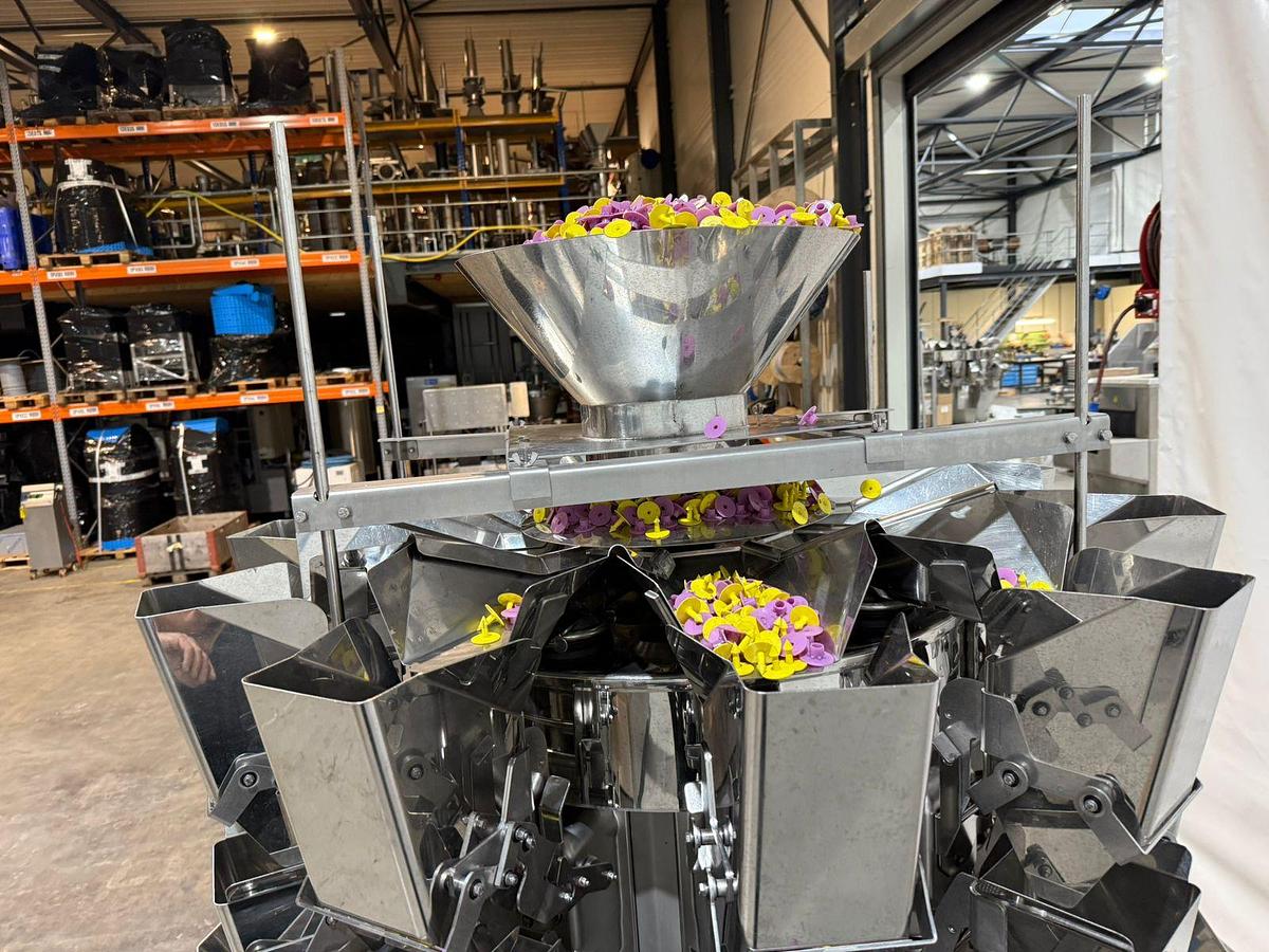 Gebruikt 2015 Ishida Multihead weger, CCW-RS-210W-1S/30-SS