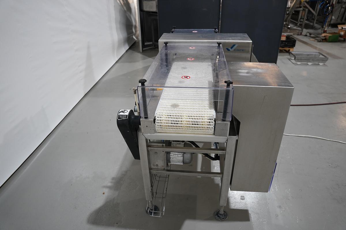 Gebruikt Cintex metaaldetector met reject