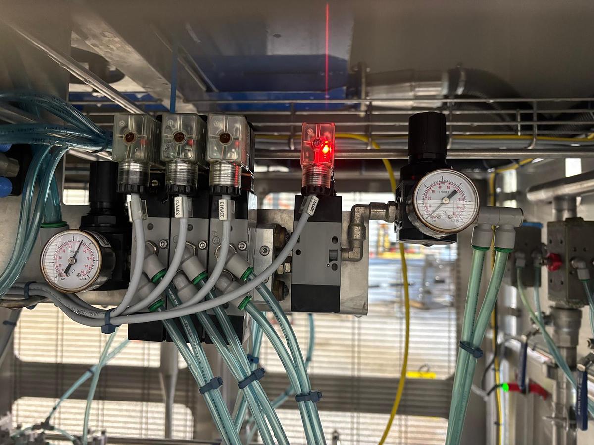 Gebruikt 2022 PND  Aardbeiensnijder type, De-clayx machine