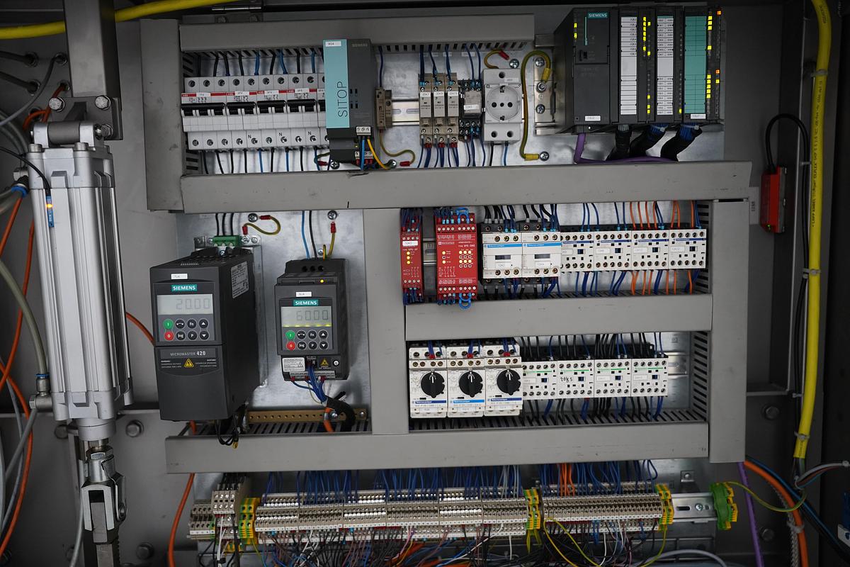 Gebruikt 2006 Groba Kaas ontfoliemachine, type TB454,L-200