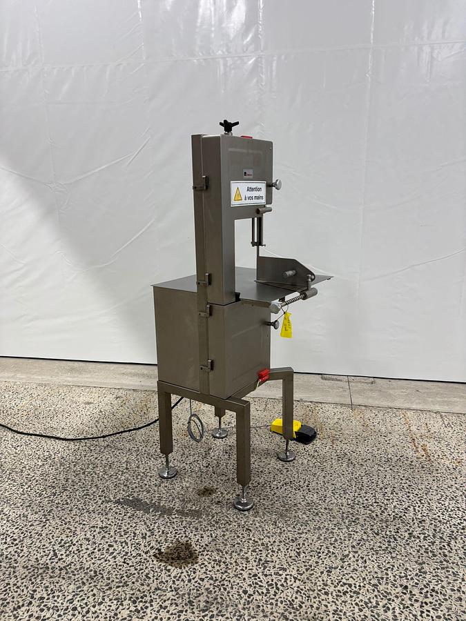 Gebruikt 2004 Omega Zaag