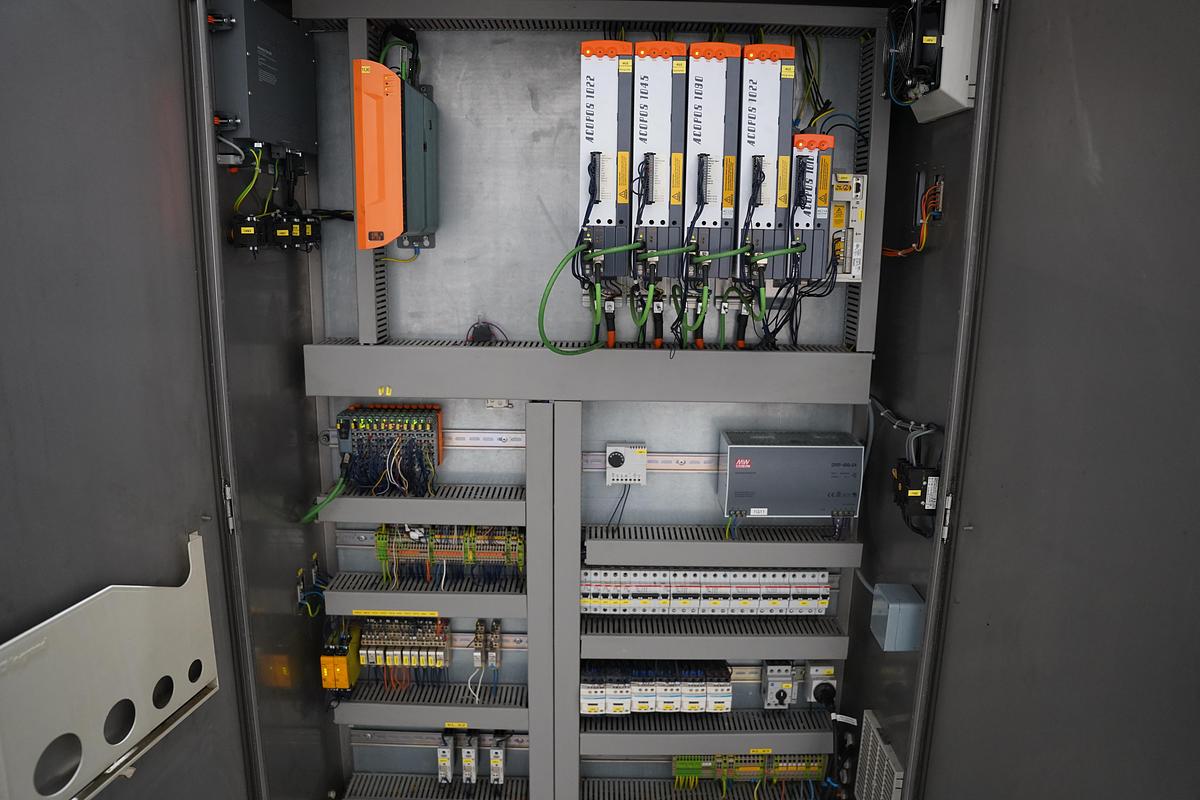 Gebruikt 2003 Innotech 3800 REVO S verpakkingsmachine