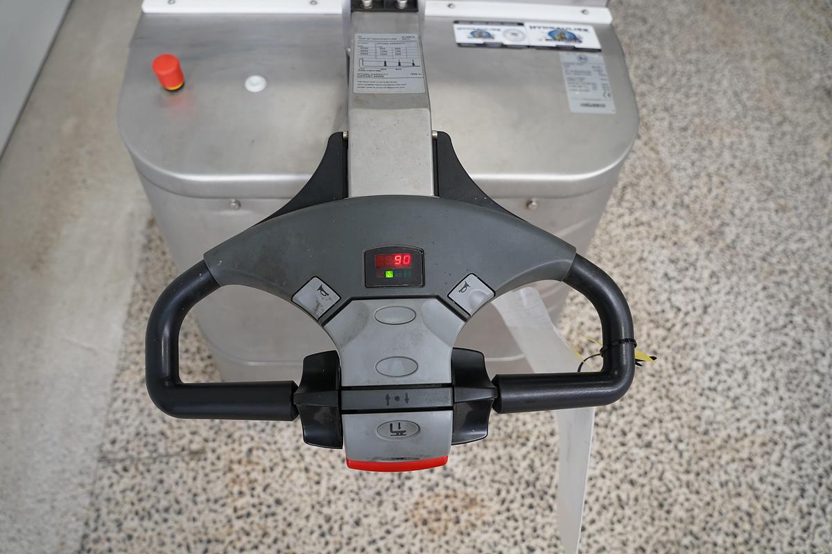 Gebruikt 2011 BT RVS elektrische stapelaar