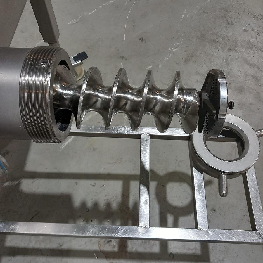 Gebruikt 2007 Thompson Meat Machinery Gehaktmolen, 900