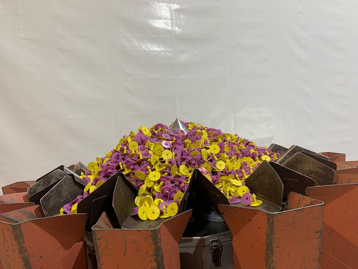 Gebruikt 2000 Yamato Dataweigh Multihead weger, ADW-414SD