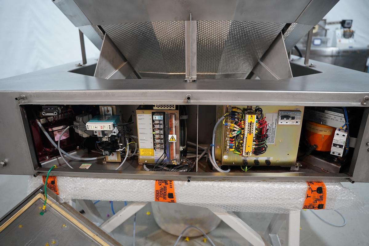 Gebruikt 1999 Ishida Multihead weger, CCW-RZ-214W-S/60-WP