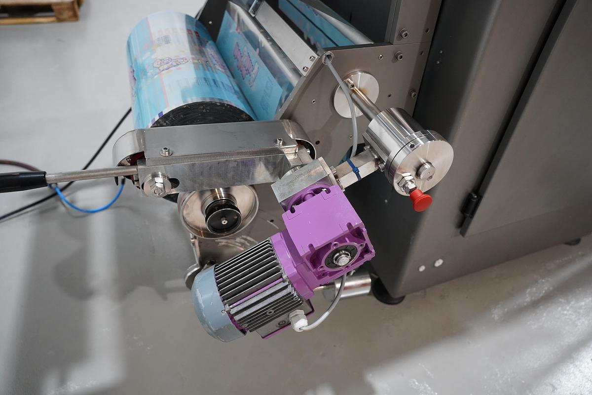 Gebruikt 2000 Wolf-Valmartin verticale verpakkingsmachine