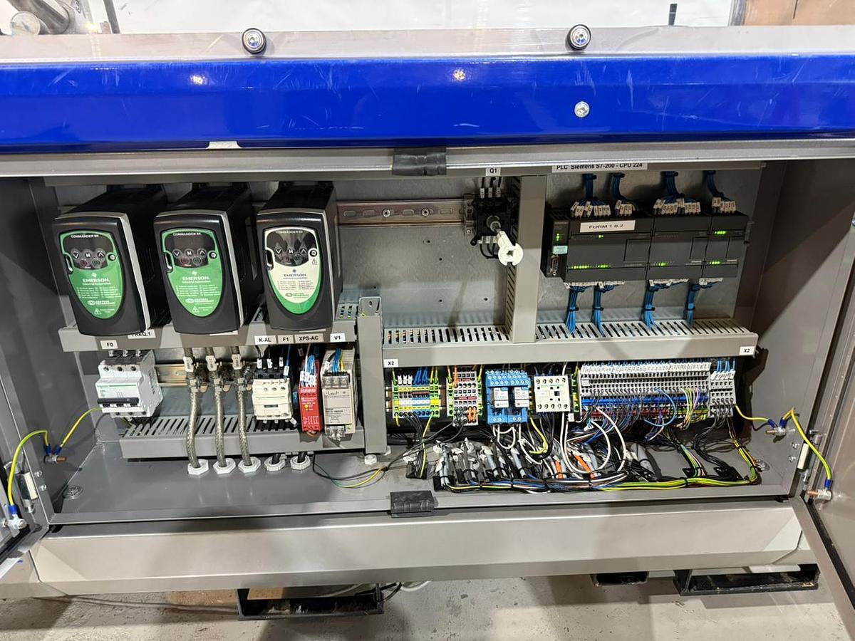 Gebruikt 2009 OK Packaging Systems B.V. Superformer-1 dozenmachine met tape