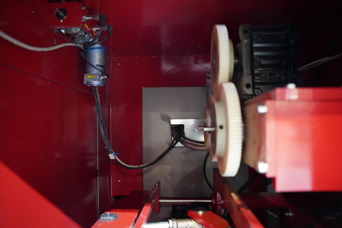 Gebruikt 2000 Wolf-Valmartin verticale verpakkingsmachine